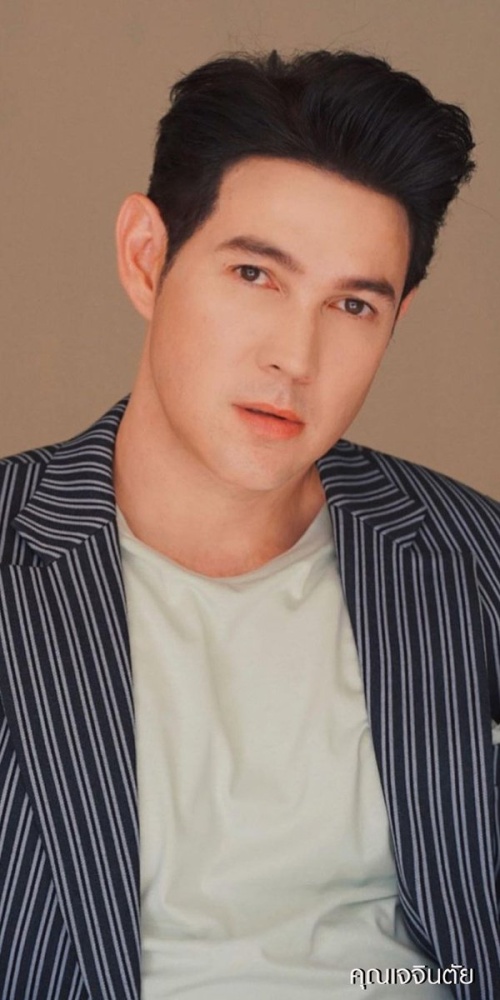 ดูดไขมันเหนียงใต้คาง (FaceTite)